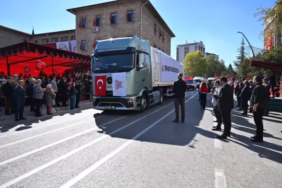 Güller Diyarı'nda 100. Yıl Gururu: Isparta, Cumhuriyet Bayramı'nı Törenlerle Taçlandırdı