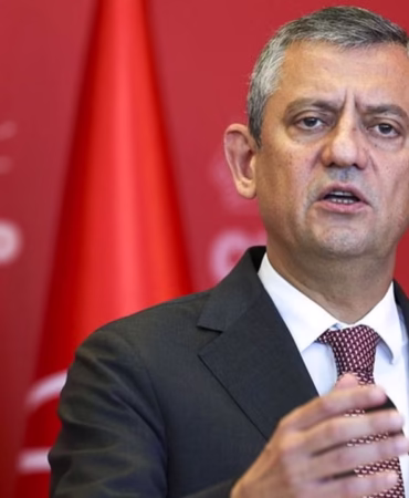 Özgür Özel'den Siyasi Gündeme Dair Net Mesajlar: 'Yalnızlaştırma Girişimleri Başarısız Olacak'