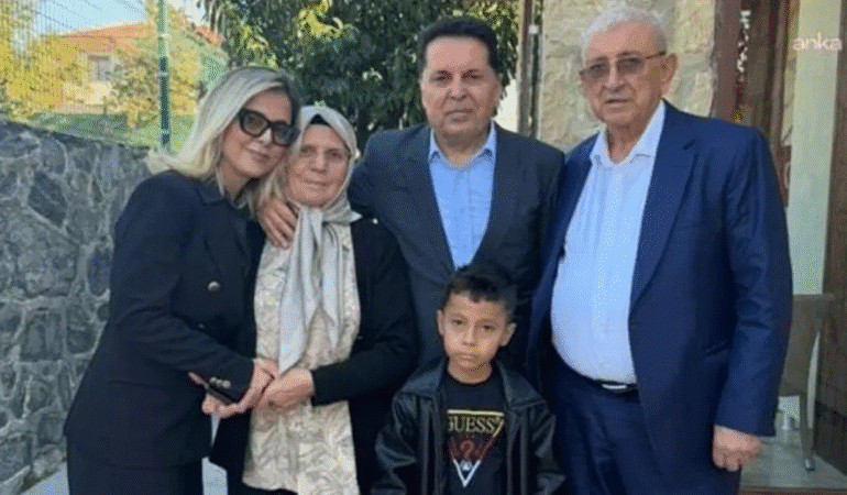 Ahmet Özer’den, Ekrem İmamoğlu’nun anne ve babasına ziyaret