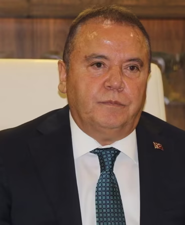 Tutuklu Başkan Böcek Acil Hastaneye Kaldırıldı