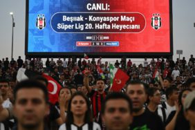 Beşiktaş Tribünlerinden Yönetime İstifa Çağrısı