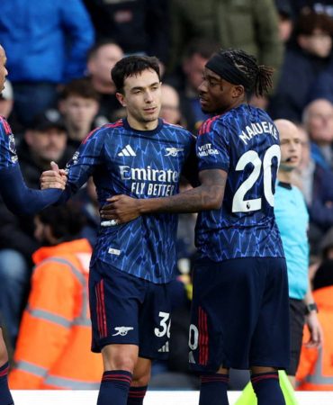 Lider-Arsenal-Leeds-United-Deplasmaninda-Sov-Yapti-4-0-featured