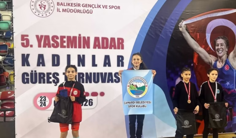 Yasemin Adar Güreş Turnuvası’nda Madalya Gururu