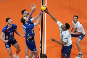 Bursa Büyükşehir Belediyespor Evinde İstanbul BBSK'yı 3-1 Yendi