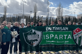 Bursaspor Isparta’da: Üniversiteli Taraftarlardan Moralli Karşılama