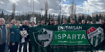 Bursaspor Isparta’da: Üniversiteli Taraftarlardan Moralli Karşılama