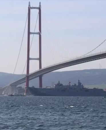 Çanakkale Boğazı'nda Yoğun Sis Engeli: Gemi Trafiği Çift Yönlü Durduruldu