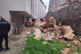 Eğirdir'de Heyelan Paniği: Kaya Parçaları Bahçeye Düştü