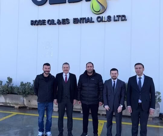 Isparta Gül Yağı Avrupa Yolunda: Sebat Fabrikası’na Kritik Ziyaret