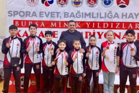 Isparta Karakaş Spor Kulübü Bursa'daki Şampiyonada İkinci Oldu