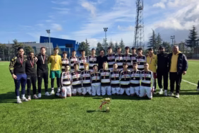 Isparta U16 Ligi'nde Zirvespor Üst Üste 4. Kez Şampiyon Oldu