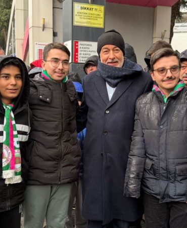 Isparta’da Başkan Başdeğirmen’e Tribünlerden Yoğun İlgi