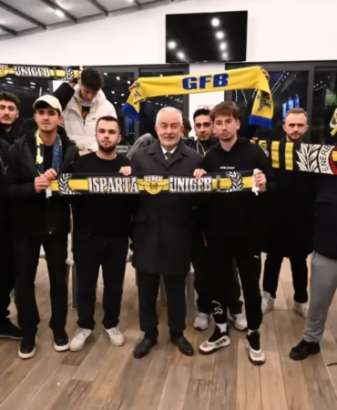 Isparta’da Dev Ekran Heyecanı: Başdeğirmen Fenerbahçe Maçını İzledi