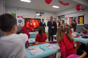 Isparta'da İkinci Dönem Başladı: İlk Dersin Konusu Bayrak Sevgisi