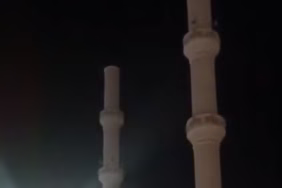 Isparta'da Şiddetli Fırtına: Halıkent Camii Minaresi Yıkıldı