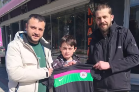 Ispartaspor Taraftarlarından Genç Furkan'a Anlamlı Forma Jesti