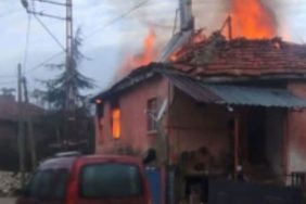 Sütçüler Kesme Köyü’nde Korkutan Ev Yangını: 1 Yaralı