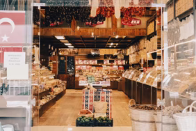 Bayram İkramlıklarında Kalitenin Adresi: Badez Kuruyemiş