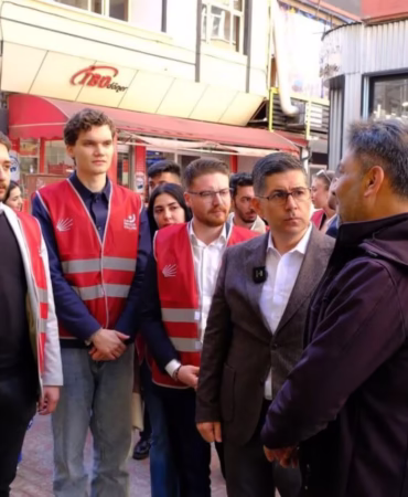 CHP Isparta Milletvekili Halıcı’dan Gençlere ve Esnafa Ziyaret