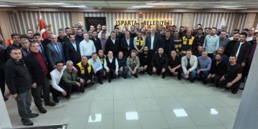 Isparta Belediye Başkanı Şükrü Başdeğirmen Personeliyle Bayramlaştı