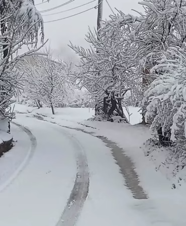 Isparta Keçiborlu'da Mart Karı: Yenitepe Köyü Beyaza Büründü