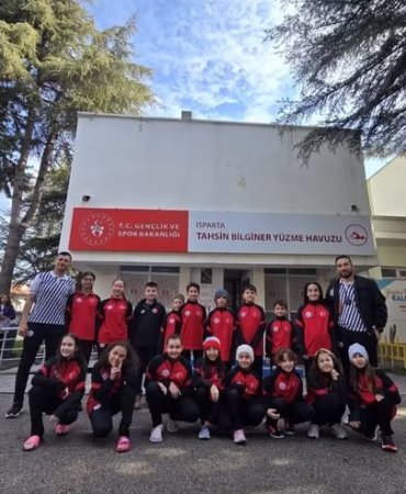Isparta'da Genç Triatletler Milli Takım İçin Yarıştı