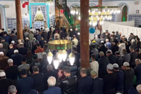 Isparta'da Kadir Gecesi Coşkusu: Camiler Dualarla Doldu