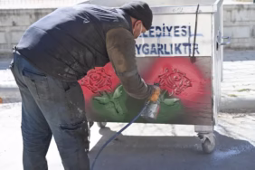 Isparta'da Konteynerler 'Temizlik Uygarlıktır' Sloganıyla Yenileniyor