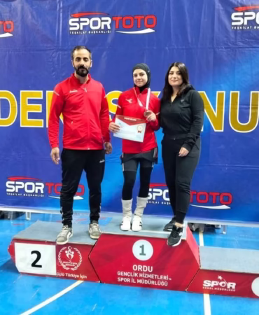 Ispartalı Haltercilerden Ordu'da Büyük Başarı: Vekillerden Destek