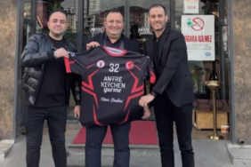 Ispartalı İş İnsanı Nuri Top'tan Filenin Efendileri'ne Forma Desteği