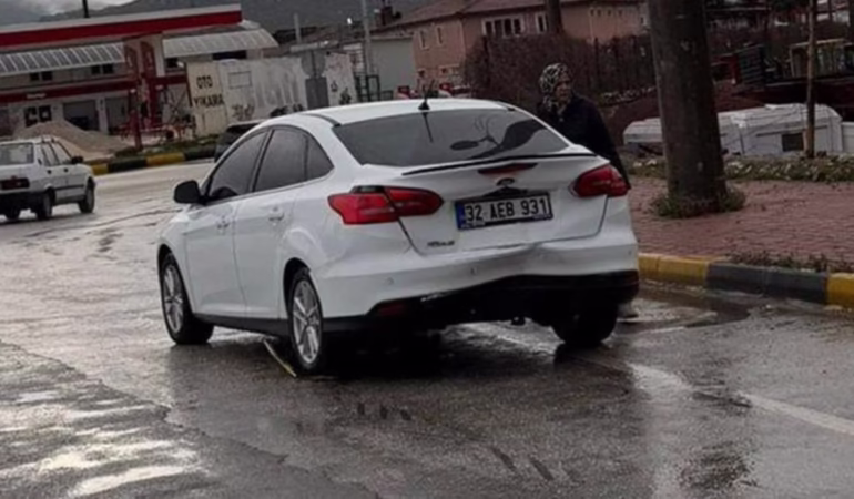 Köprübaşı Mevkiinde Zincirleme Trafik Kazası: 3 Araç Çarpıştı