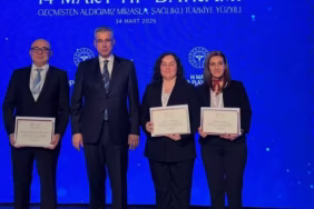 Sağlık Bakanı Memişoğlu'ndan Başarılı Sağlık Çalışanlarına Teşekkür Belgesi