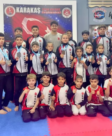 Türkiye Karate Şampiyonası'nda Karakaş Spor'dan Madalya Yağmuru