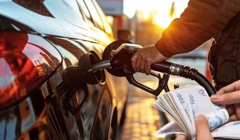 Akaryakıtta İndirim Kısa Sürdü: Benzin ve Motorine Dev Zam Yolda