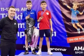 Badmintonda Isparta'ya Türkiye Üçüncülüğü Gururu