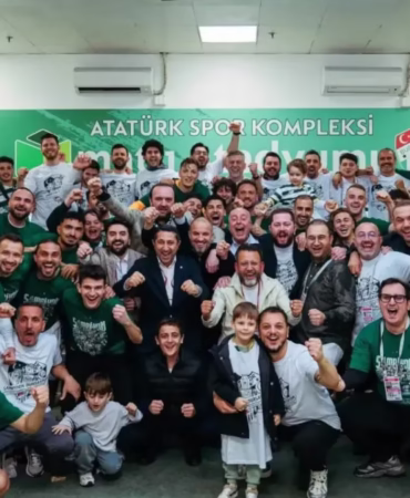 Bursaspor Şampiyon, Isparta 32 Spor'un Play-Off Kaderi Son Haftada