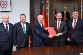 Eğirdir'de Hayırsever Hüseyin Erdoğmuş'un İsmi Caddeye Verildi