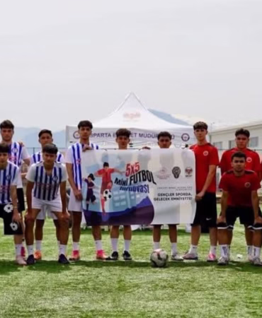 Emniyet ve Gençleri Buluşturan Polis Haftası Futbol Turnuvası Başladı