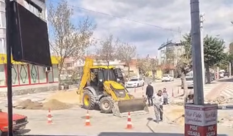 Gülistan Mahallesi'ndeki kaza kavşağında trafik düzenlemesi başladı