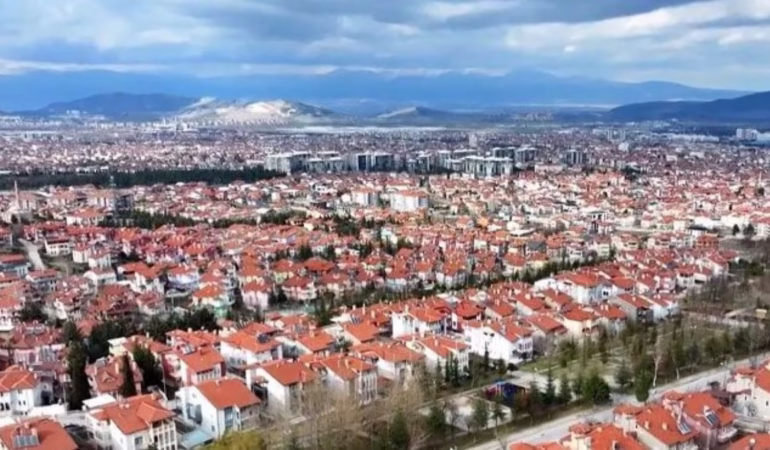 Isparta Emlak Piyasasında Mart Hareketliliği: 444 Konut Satıldı