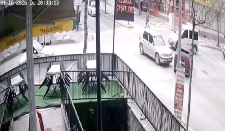 Isparta Nur Pide Kavşağı'nda Meydana Gelen İlginç Kaza Kamerada