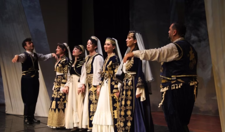 Isparta SDÜ'de Sanat Şöleni: Nefes Müzikli Oyunu Sahnelendi