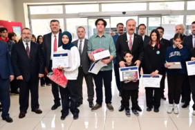 Isparta'da Gençlerin Milli Teknoloji Sergisi Kapılarını Açtı