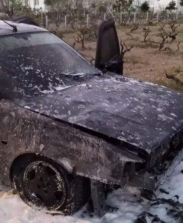 Isparta'da Park Halindeki Otomobilde Çıkan Yangın Korkuttu