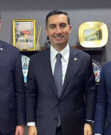 İYİ Partili Akburak'tan Görevden Alınan İbrahim Tekeli'ye Destek