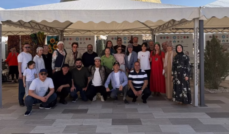 Kazakistan’da Ahilik Programı: Prof. Genç’ten Kök Boya Atölyesi