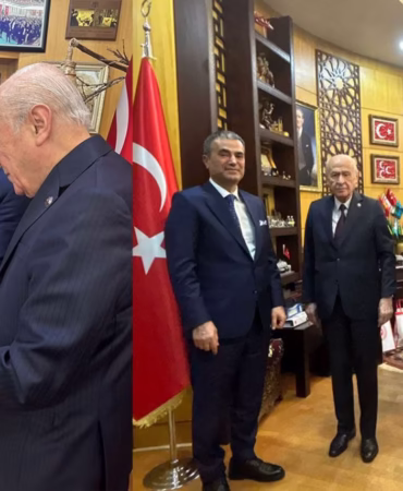 MHP Lideri Bahçeli Demirören Heyetini Ağırladı: Uzak Şehir'i İzliyorum