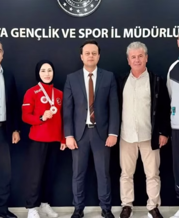 Muaythai Şampiyonu Fatime Yürekli Dünya Yolcusu