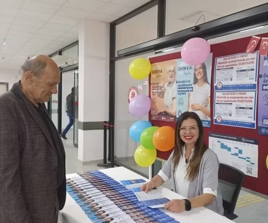 SDÜ Araştırma Hastanesi'nde Aşı Haftası Farkındalık Standı