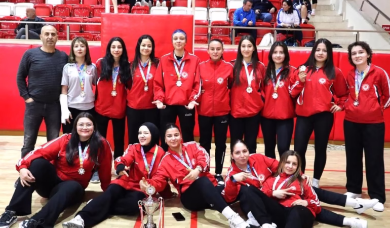 SDÜ Futsal Takımlarından Büyük Başarı: Erkekler Türkiye Şampiyonasında